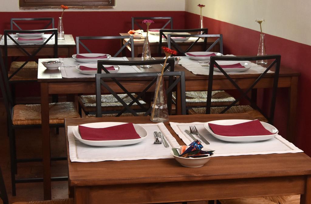 Albergo Dimora Storica Antica Hostelleria เครมา ภายนอก รูปภาพ
