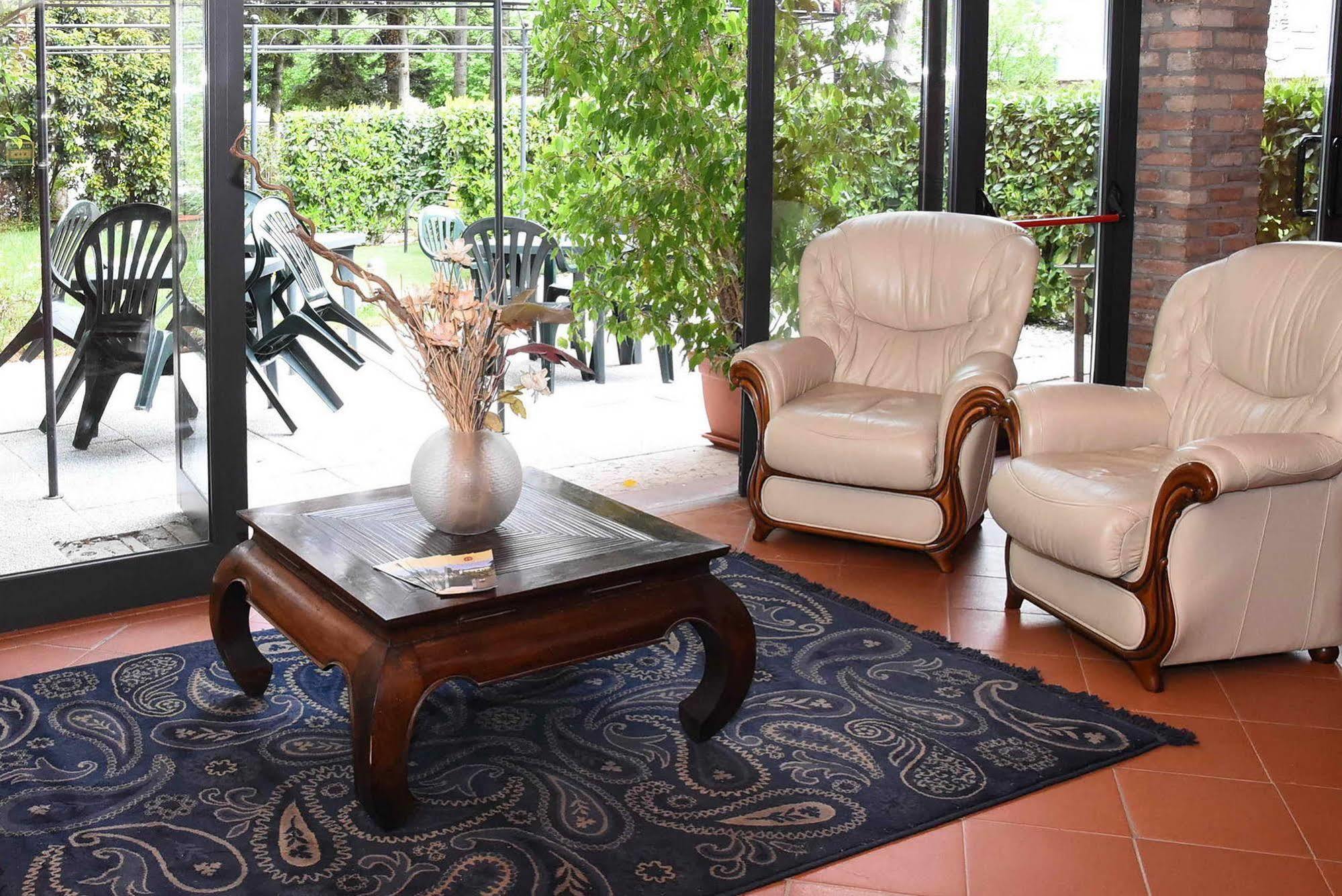Albergo Dimora Storica Antica Hostelleria เครมา ภายนอก รูปภาพ
