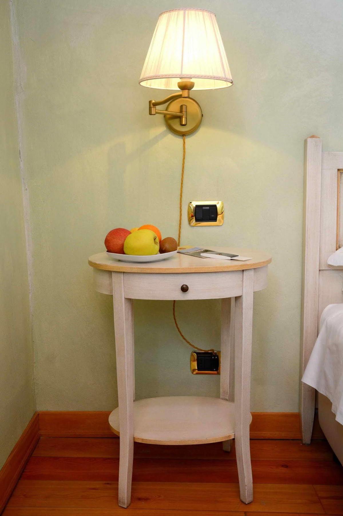Albergo Dimora Storica Antica Hostelleria เครมา ภายนอก รูปภาพ