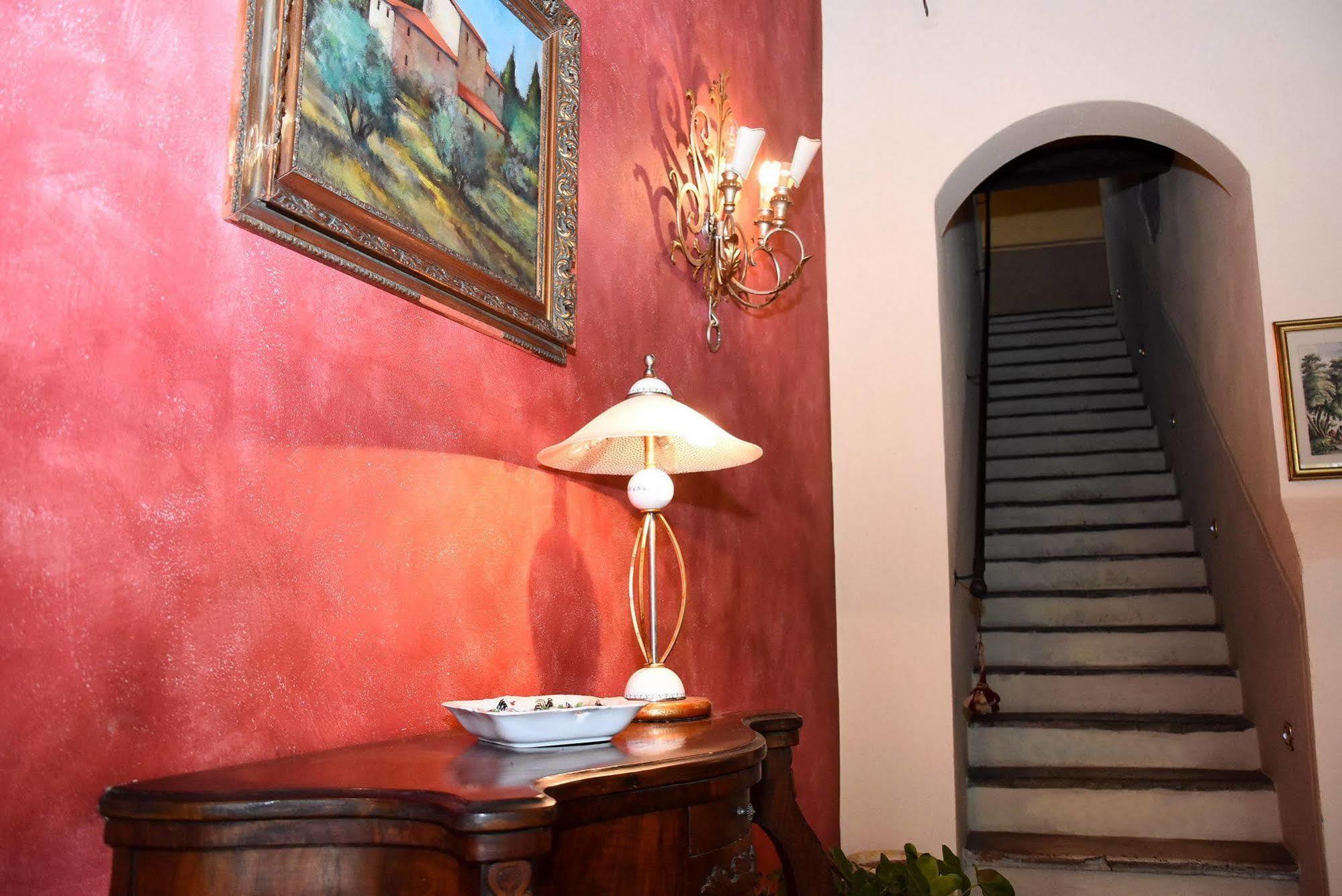 Albergo Dimora Storica Antica Hostelleria เครมา ภายนอก รูปภาพ